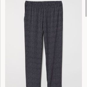 H&M Crêped Pants black & white cropped